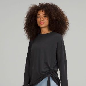 Lululemon - Side-cinched long sleeve crew - black - size 4